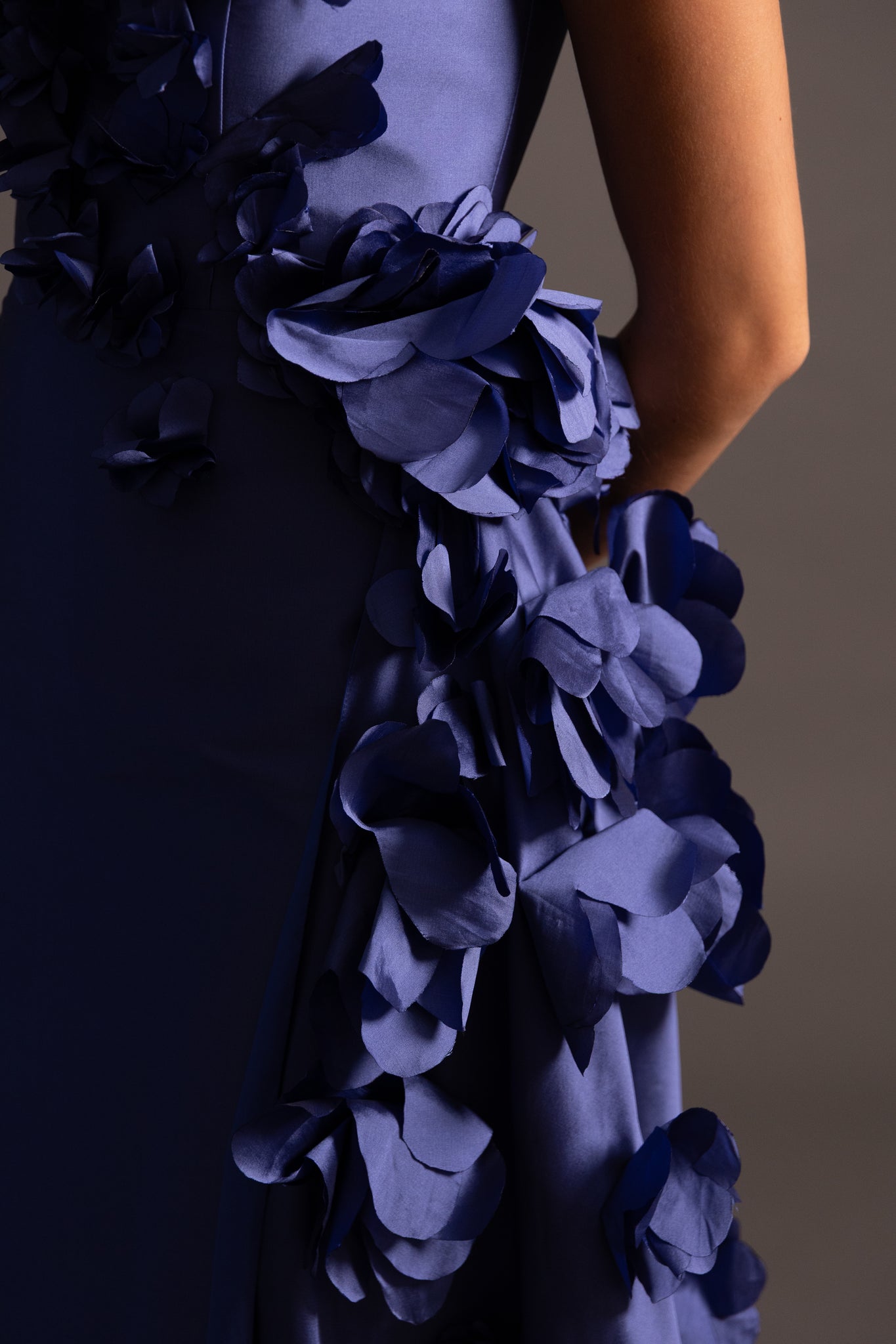 VIOLET GOWN IN BLUE
