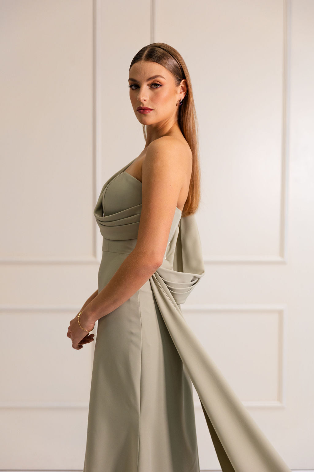ALEXIA GOWN IN MINT