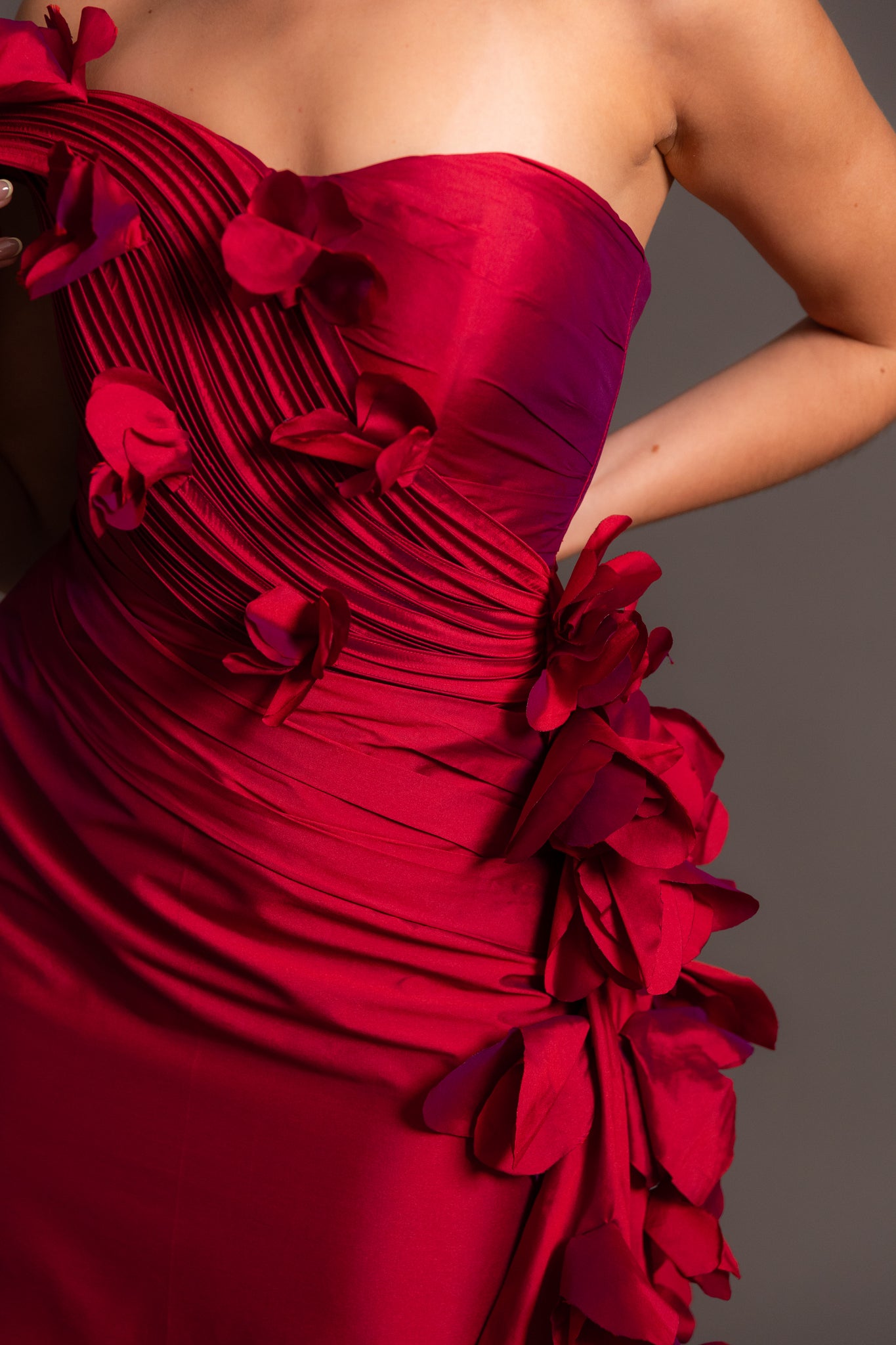 VIOLET GOWN IN RED
