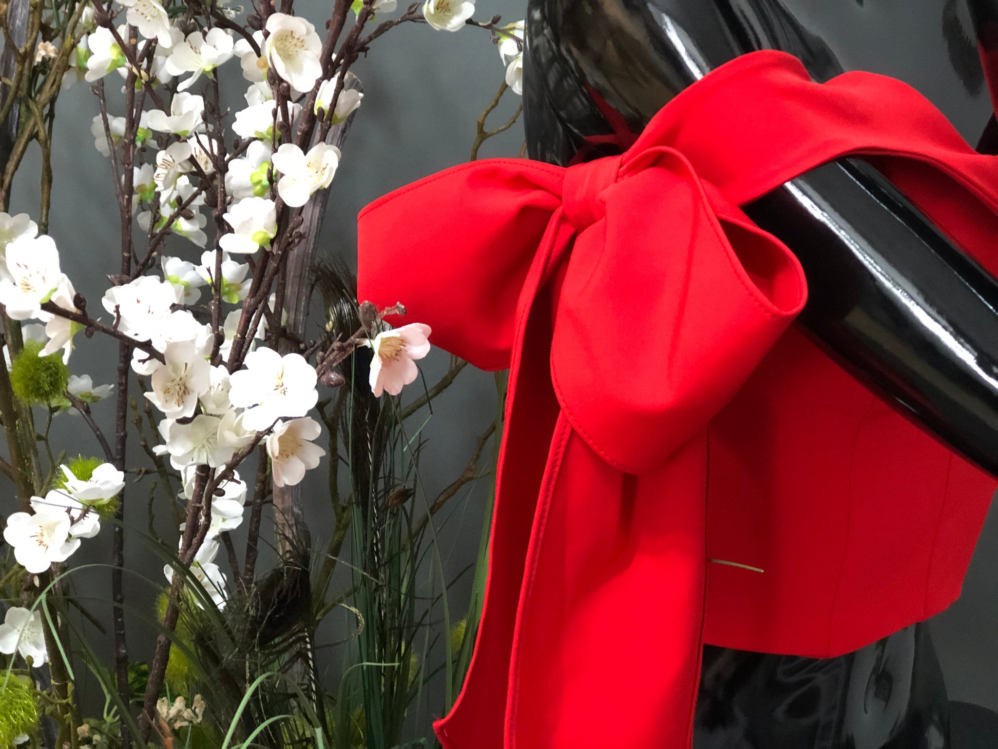 RED BOWS