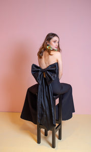 Black bow top.
