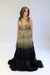 BLACK AND GOLD PLEATED DRESS IN LEVELS OF DEGRADE WITH DEEP V NECK