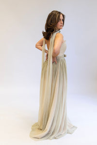 GOLD PLEATED DRESS WITH DEEP V NECK IN STRAPLESS TOP