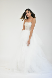 STRAPLESS LACE TOP WITH LEVELS OF TULLE BALLGOWN