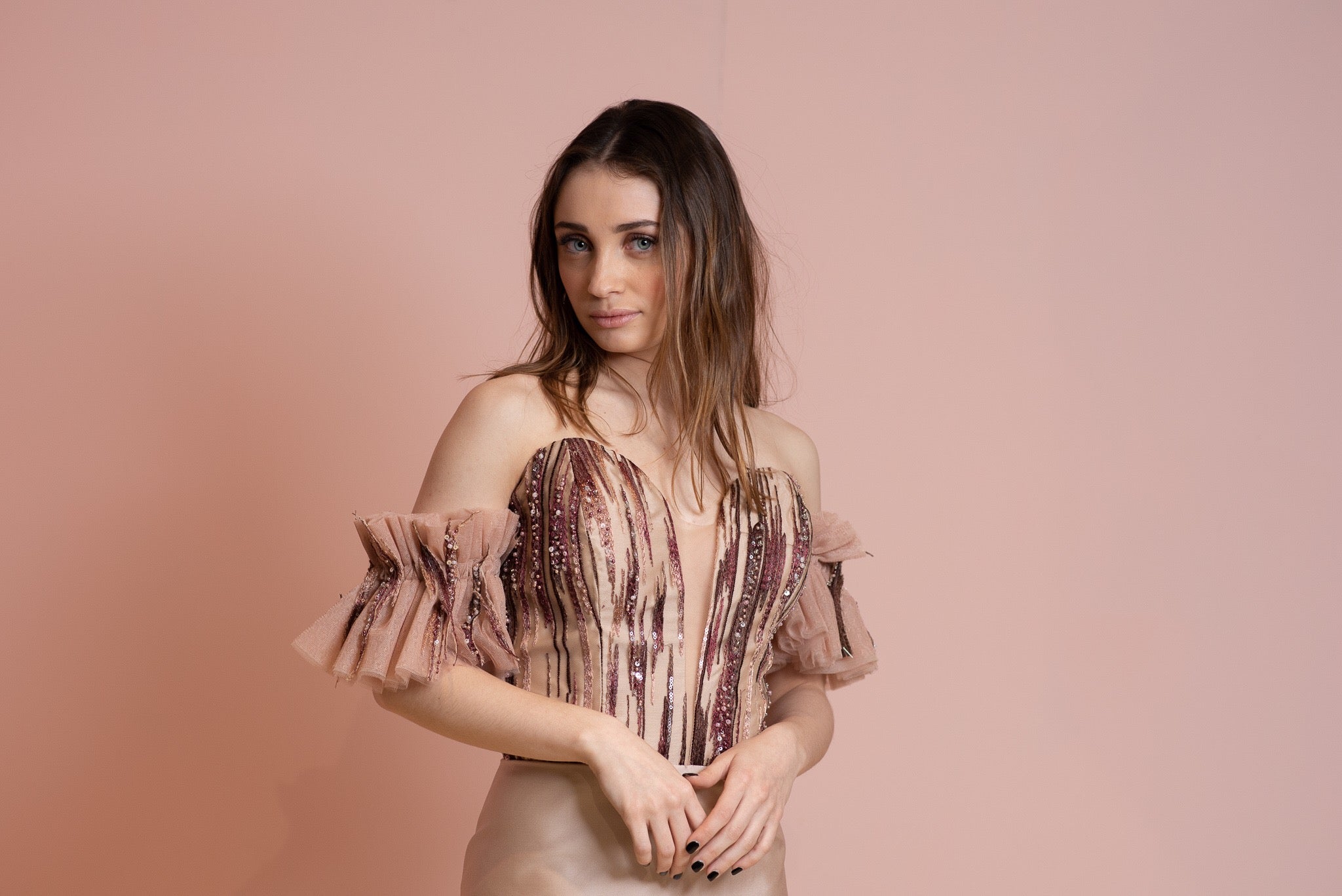 Off shoulder tulle sleeves dress