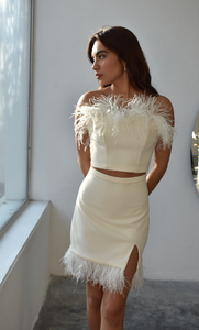 Strapless crop top with feathers in ivory