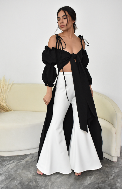 THE MAXI TOP IN BLACK