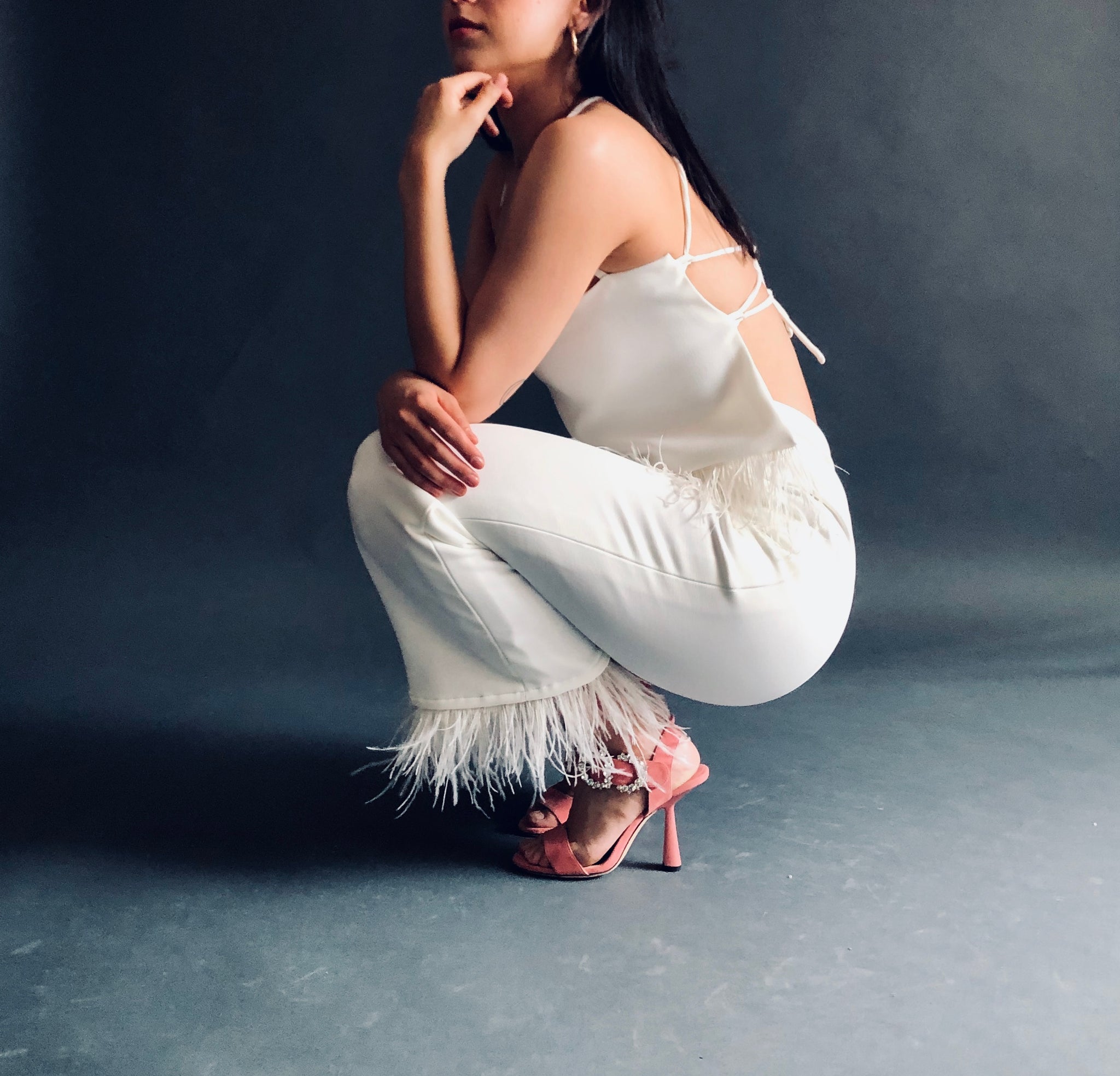CAPRI PANTS WITH FEATHERS IN WHITE