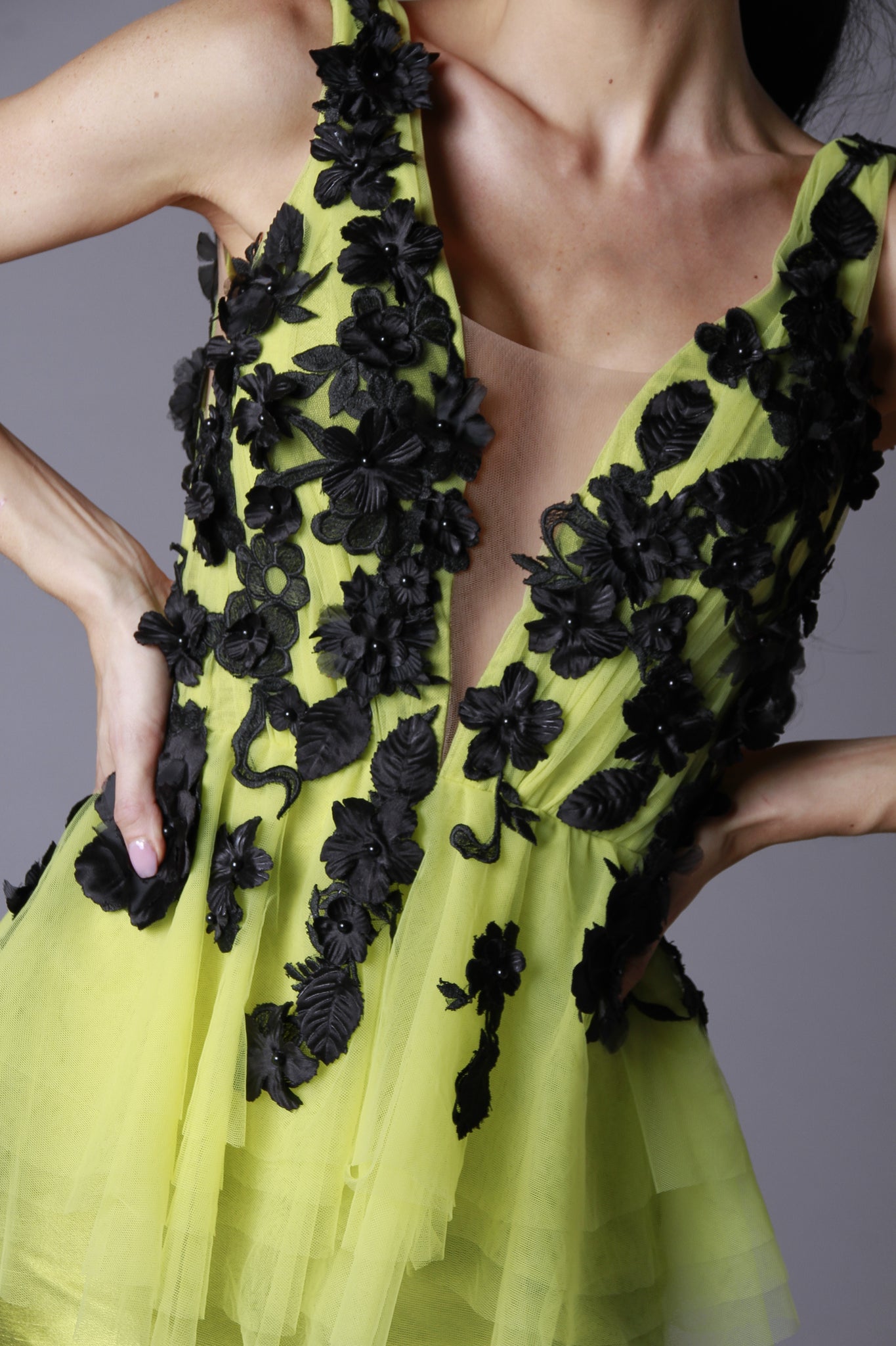 GREEN AND BLACK EMBROIDERY GOWN