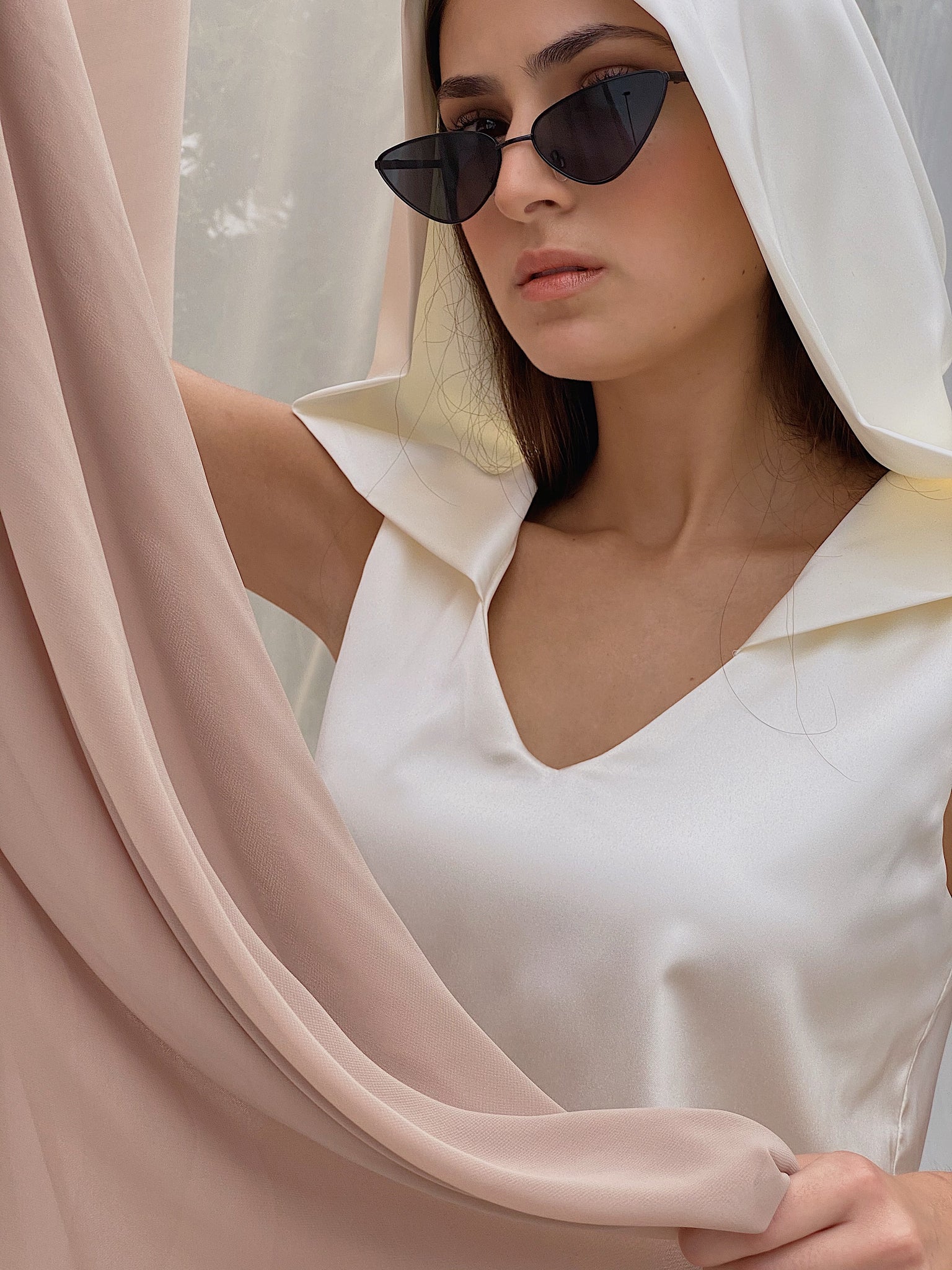 IVORY HOODIE