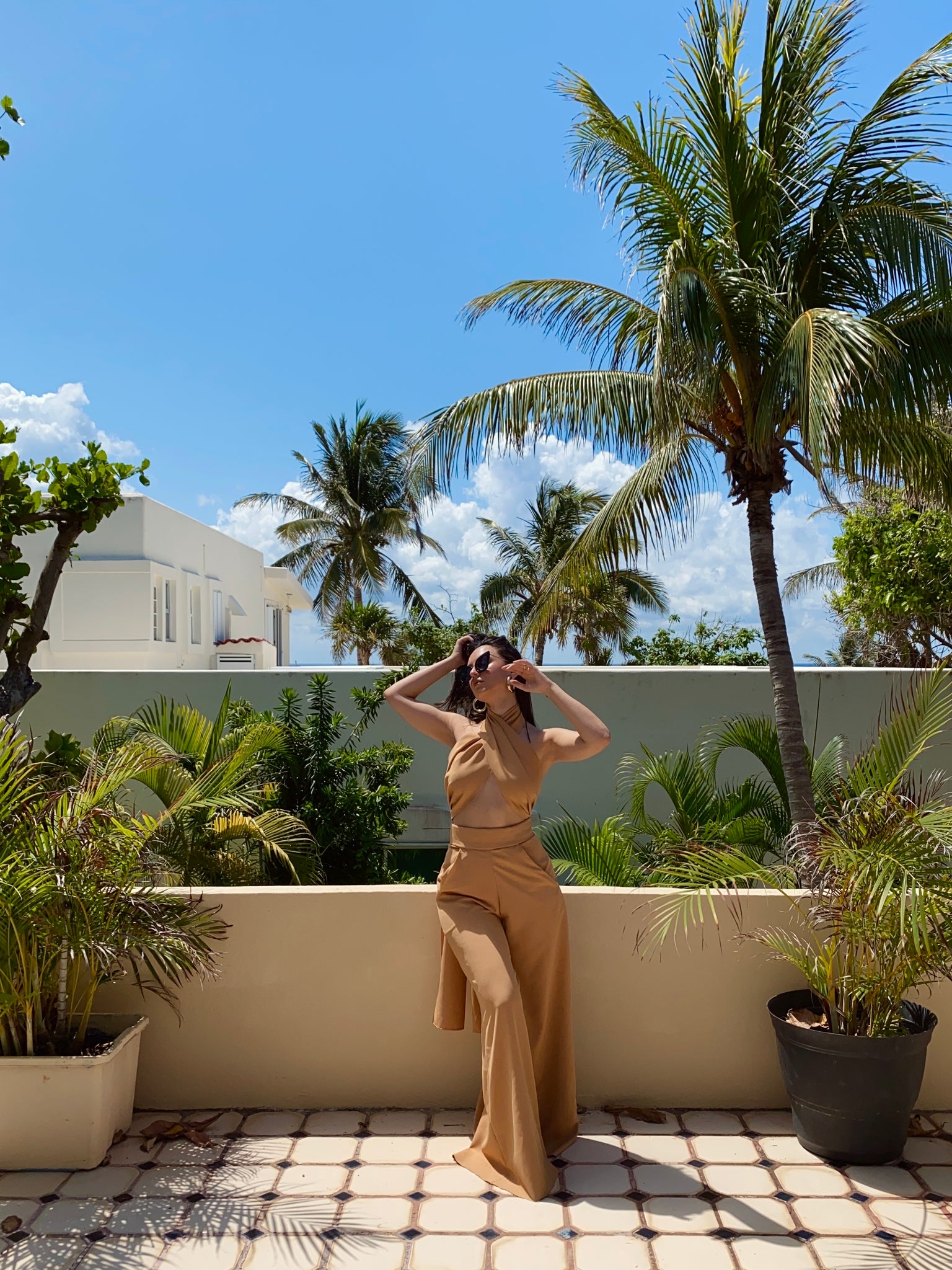 Multipurpose band top in tan